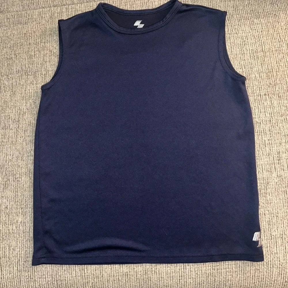 😍Boys children’s place sport tank top size large